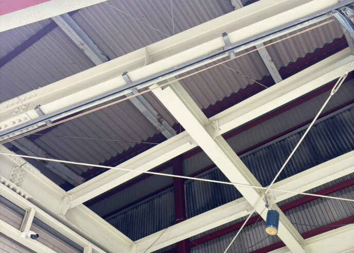 長尺の鉄骨塗装